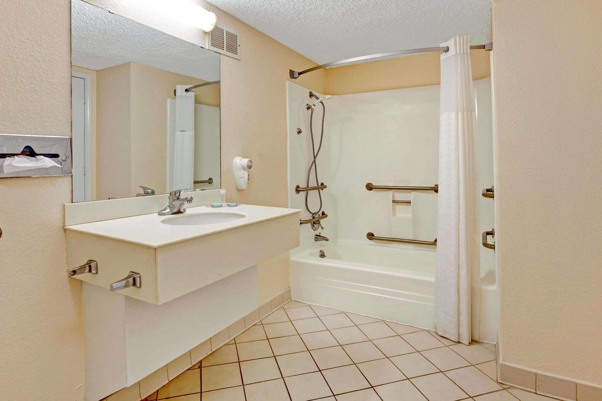 Travelodge By Wyndham North Richland Hills/Dallas/Ft Worth Eksteriør bilde